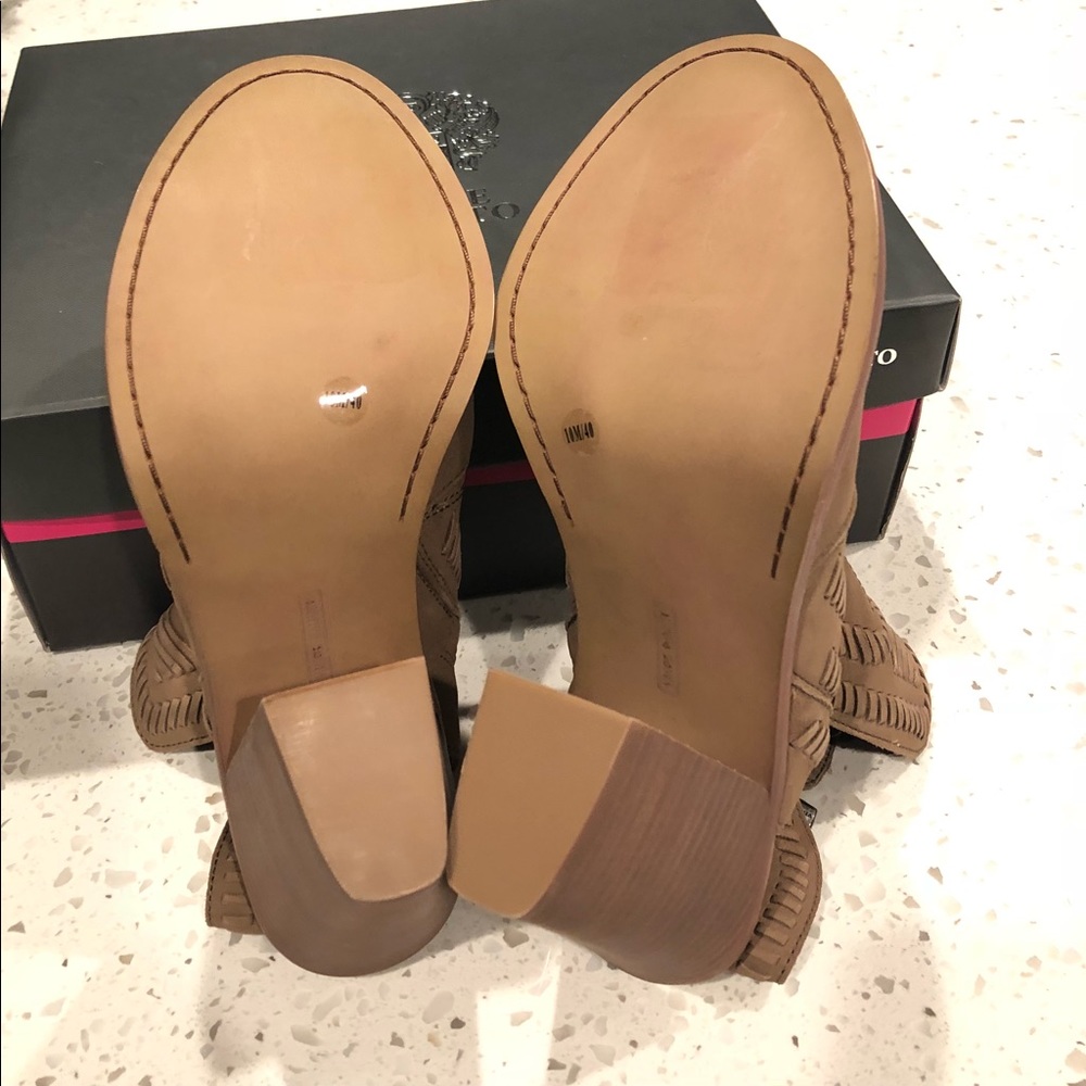 NIB Vince Camuto Karnita Block Bootie- Sz 10 - Picture 7 of 8